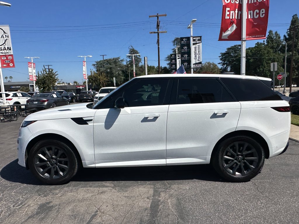 Used 2024 Land Rover Range Rover Sport Dynamic SE AWD/4WD image 3