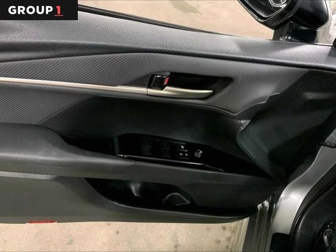 Used 2025 Toyota Camry SE FWD image 36
