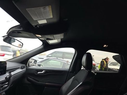 Used 2025 Ford Escape ST-Line image 12