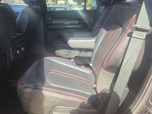 Used 2019 Ford Expedition Limited w/ Equipment Group 303A AWD/4WD image 16
