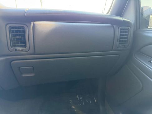 Used 2005 Chevrolet Silverado 2500 LS w/ Heavy-Duty Power Package image 32