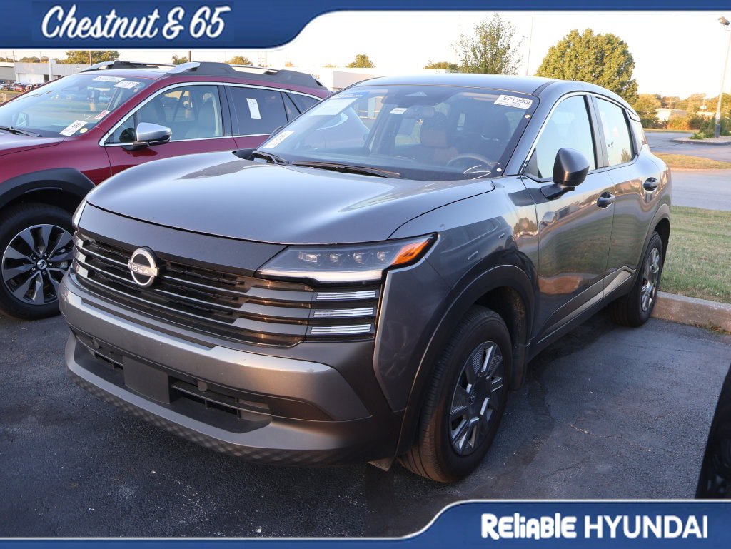 Used 2025 Nissan Kicks S FWD image 11