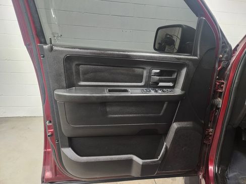 Used 2019 RAM 1500 Express w/ Express Value Package image 9