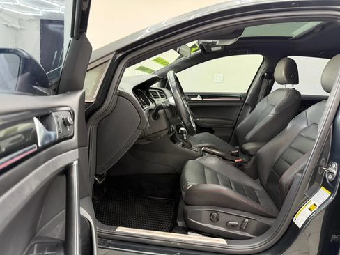 Used 2015 Volkswagen Golf 4-Door FWD image 15