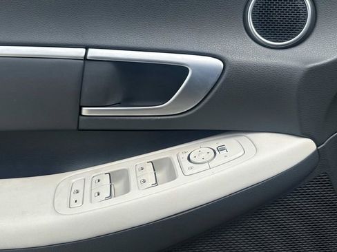 Used 2025 Hyundai Sonata SEL FWD image 26