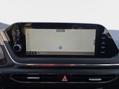 Used 2023 Hyundai Sonata Limited w/ Cargo Package FWD image 23
