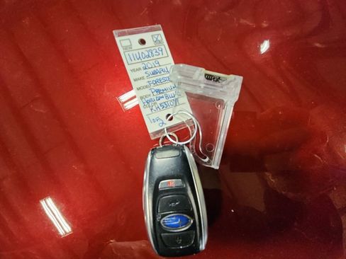 Used 2019 Subaru Forester Premium AWD/4WD image 33