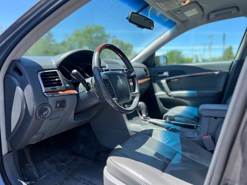 Used 2010 Lincoln MKZ FWD image 17