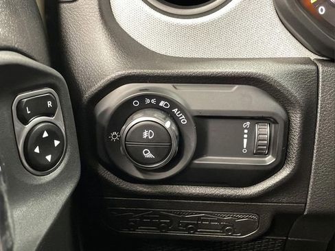 New 2025 Jeep Gladiator Sport image 24