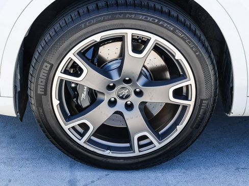 Used 2023 Maserati Levante Modena AWD/4WD image 9