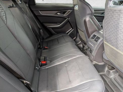 Used 2025 Jaguar F-PACE SVR 575 Edition image 20