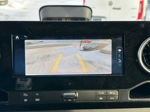 Used 2025 Mercedes-Benz Sprinter 2500 image 29