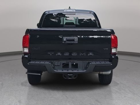 Used 2023 Toyota Tacoma SR5 w/ Technology Package AWD/4WD image 6