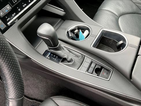 Used 2021 Toyota Avalon Limited w/ Advanced Safety Package image 17