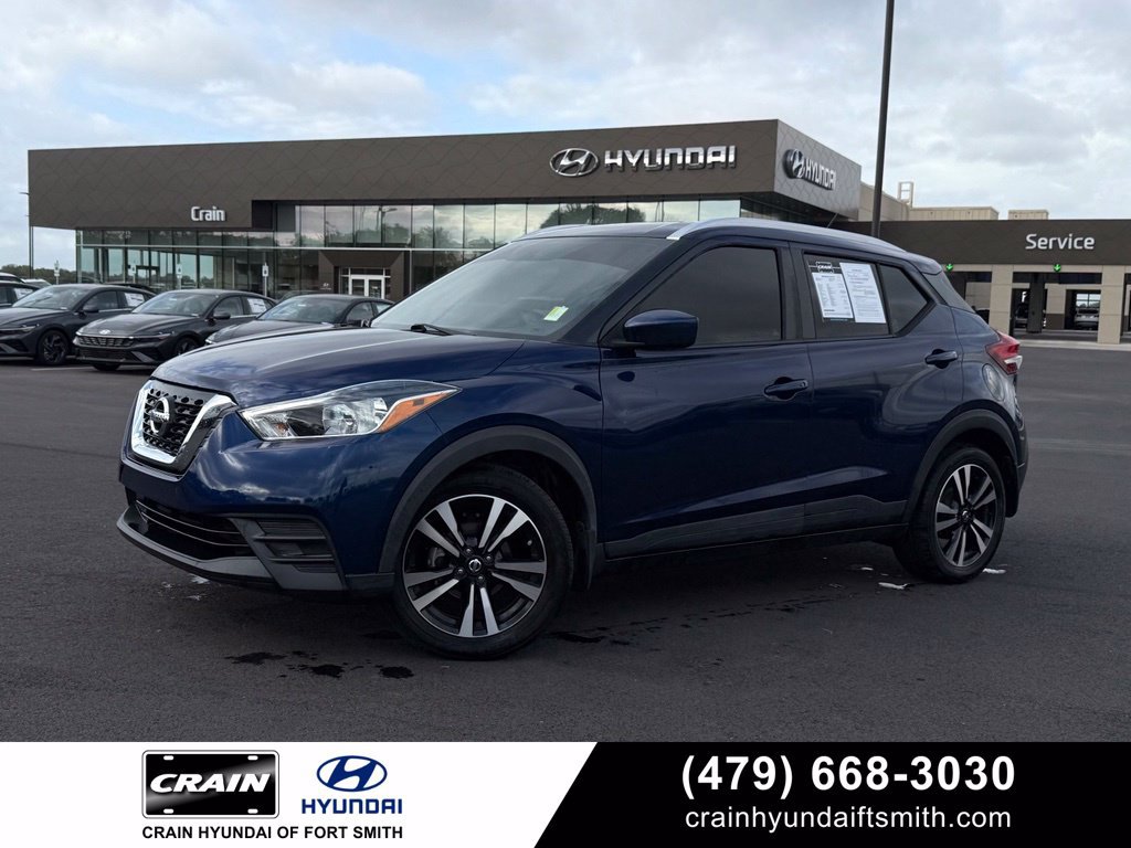 Used 2018 Nissan Kicks SV FWD image 1