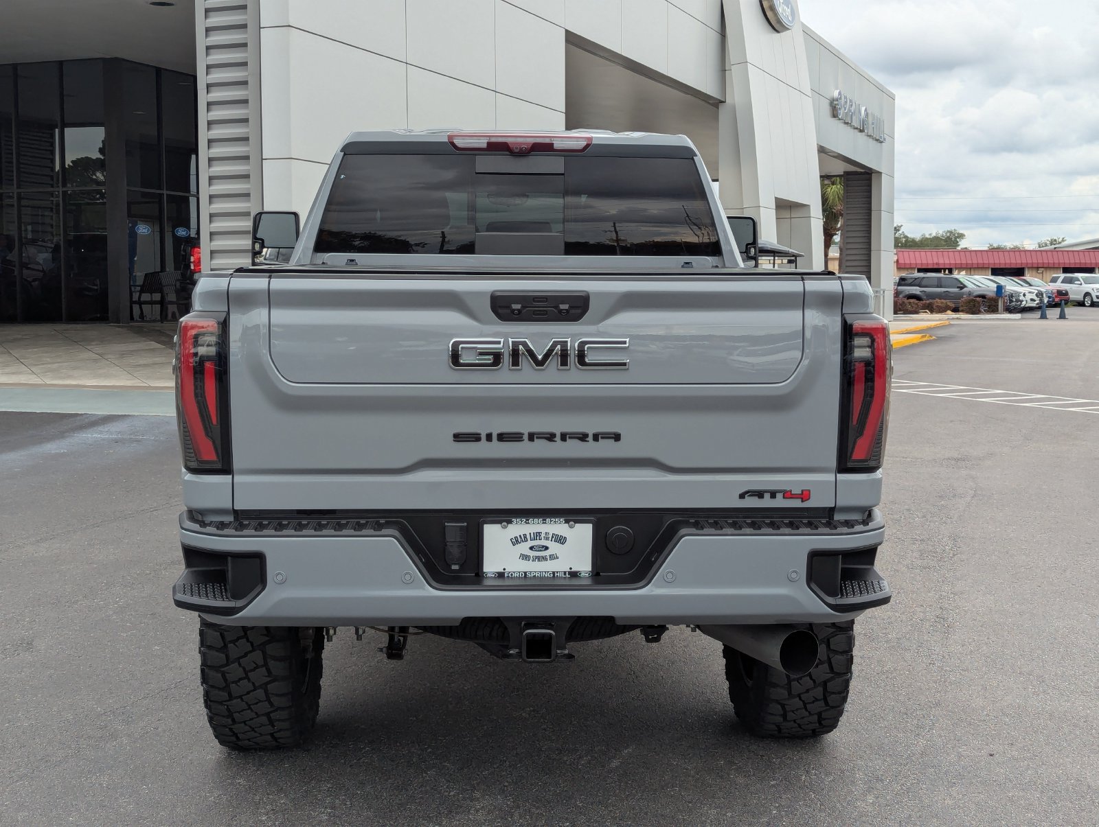Used 2024 GMC Sierra 2500 AT4 w/ AT4 Premium Plus Package AWD/4WD image 7