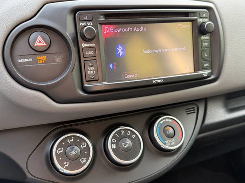 Used 2017 Toyota Yaris L FWD image 23