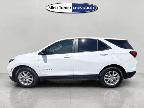 Used 2024 Chevrolet Equinox LS w/ LS Convenience Package FWD image 6