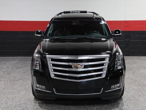 Used 2016 Cadillac Escalade ESV Luxury image 12