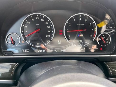 Used 2014 BMW M5 RWD image 22