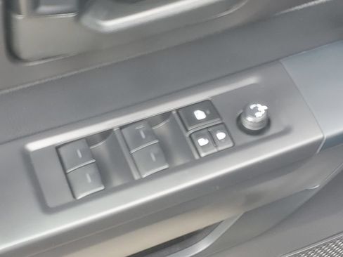 Used 2023 Toyota Tundra SR AWD/4WD image 14