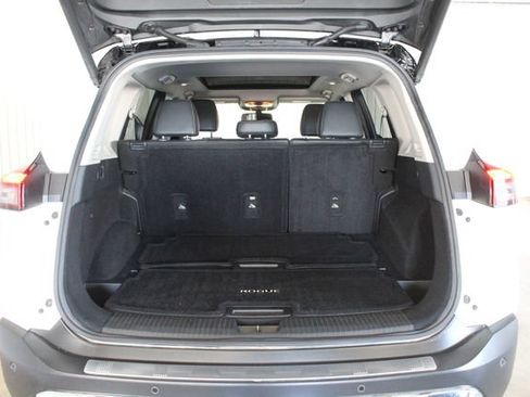 Used 2021 Nissan Rogue Platinum FWD image 7