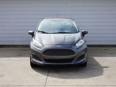 Used 2017 Ford Fiesta SE image 7