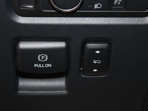 Used 2021 Ford F150 Lariat w/ Equipment Group 502A High image 38