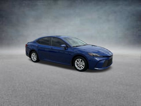 Used 2025 Toyota Camry LE w/ Convenience Package FWD image 8