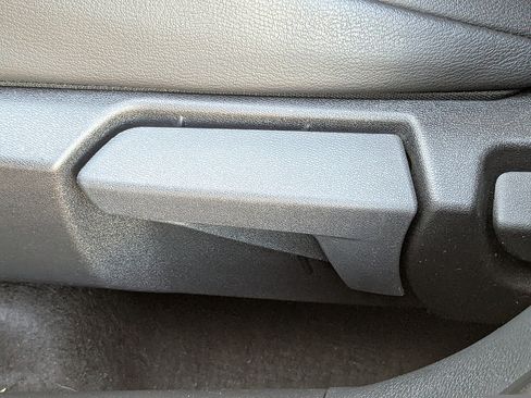 Used 2025 Nissan Kicks SR FWD image 20
