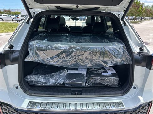 New 2026 Volkswagen Tiguan SE R-Line FWD image 52