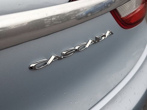 Used 2018 Buick Cascada Premium image 29