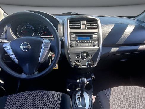 Used 2017 Nissan Versa SV FWD image 7