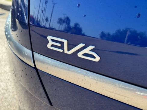 Used 2023 Kia EV6 Wind w/ Wind Technology Package AWD/4WD image 13