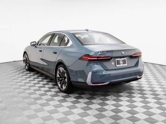 Used 2025 BMW 540i xDrive w/ Premium Package video 4