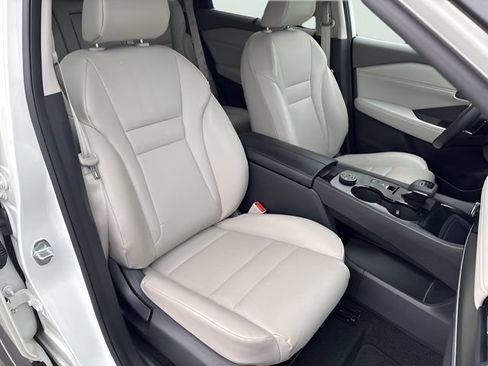 Used 2023 Nissan Rogue SV w/ SV Premium B Package AWD/4WD image 13