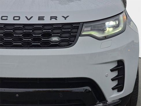 New 2025 Land Rover Discovery Dynamic SE image 34