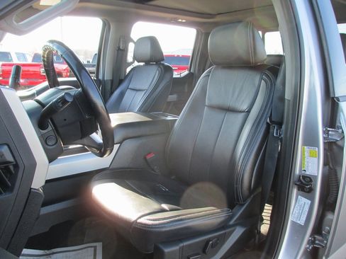 Used 2021 Ford F250 Lariat w/ Lariat Ultimate Package image 20