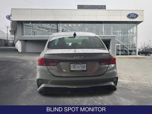 Used 2023 Kia Forte GT-Line w/ GT-Line Premium Package FWD image 3