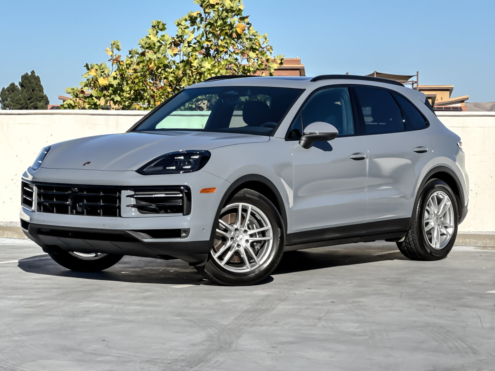 Certified 2026 Porsche Cayenne AWD/4WD image 1