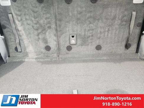 Used 2021 Toyota Highlander Platinum FWD image 33