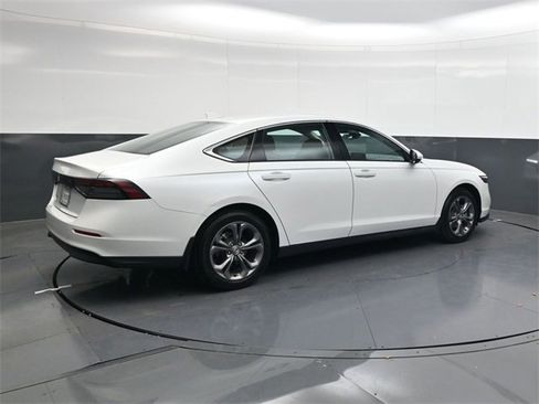 Used 2024 Honda Accord EX image 4