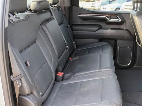 Used 2024 GMC Sierra 1500 SLT image 19