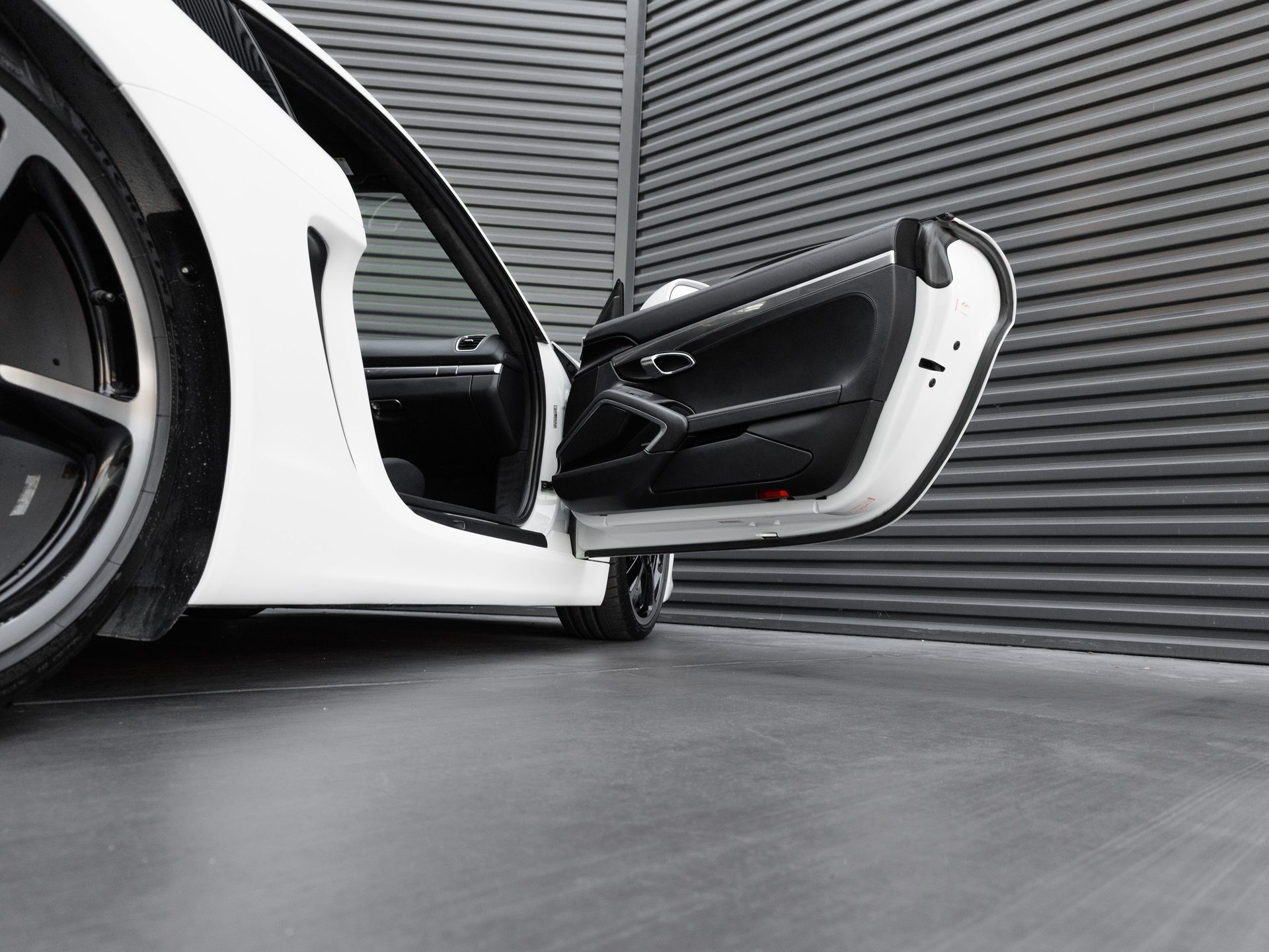Certified 2015 Porsche Cayman GTS RWD image 32