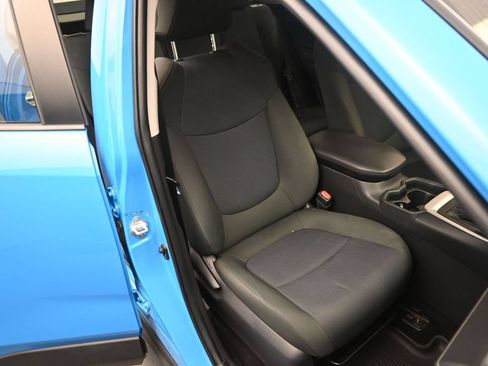 Used 2019 Toyota RAV4 LE w/ All Weather Liner Package AWD/4WD image 12