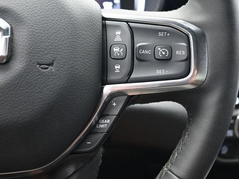 Used 2025 RAM 1500 Big Horn AWD/4WD image 9