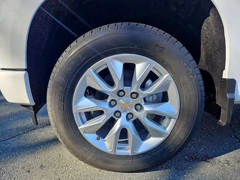 New 2026 Chevrolet Silverado 1500 Custom image 9