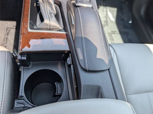 Used 2018 Lexus ES 350 w/ Luxury Package w/Wood Trim FWD image 26