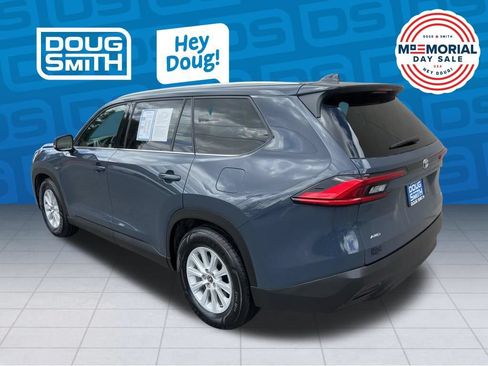 Used 2024 Toyota Grand Highlander AWD image 4