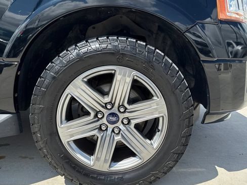Used 2017 Ford Expedition XLT AWD/4WD image 27